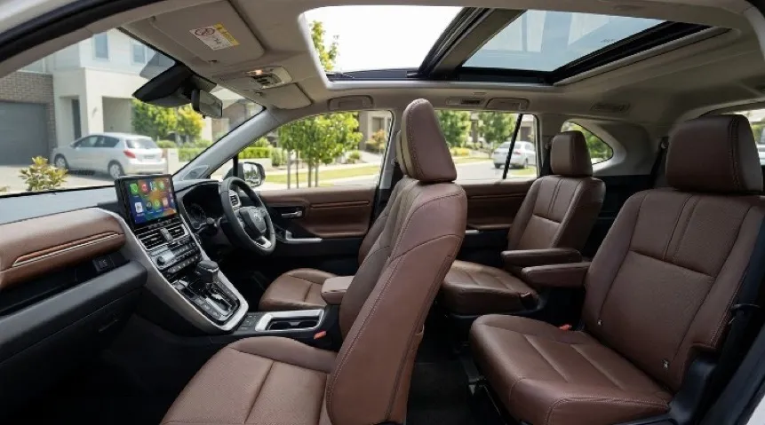 Toyota Innova Hycross Interior – Modern & Luxurious